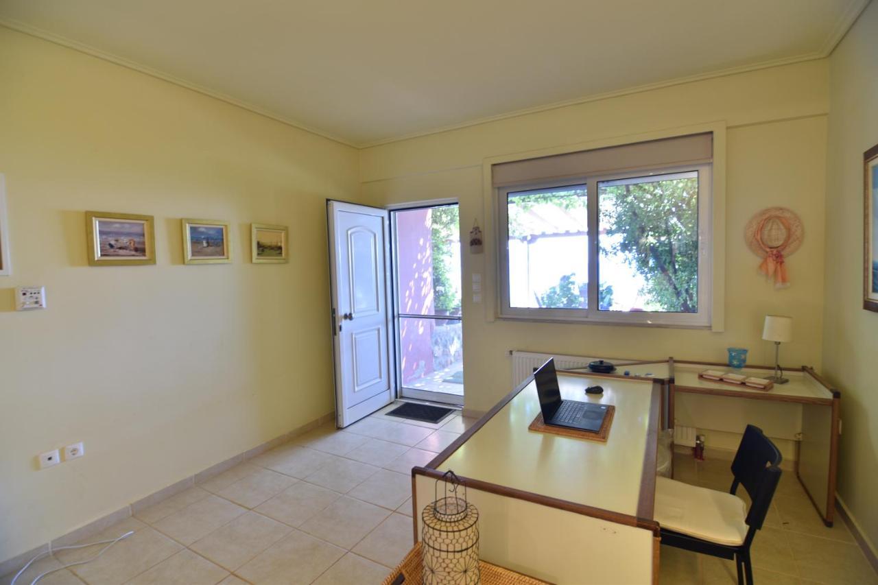 Blue Bay View - Beach House Vathirrevma Bagian luar foto