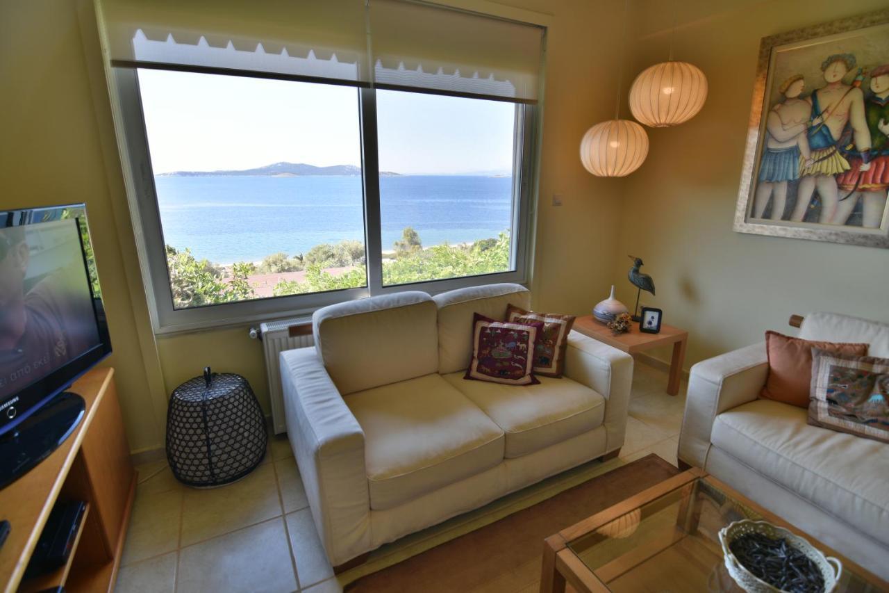 Blue Bay View - Beach House Vathirrevma Bagian luar foto
