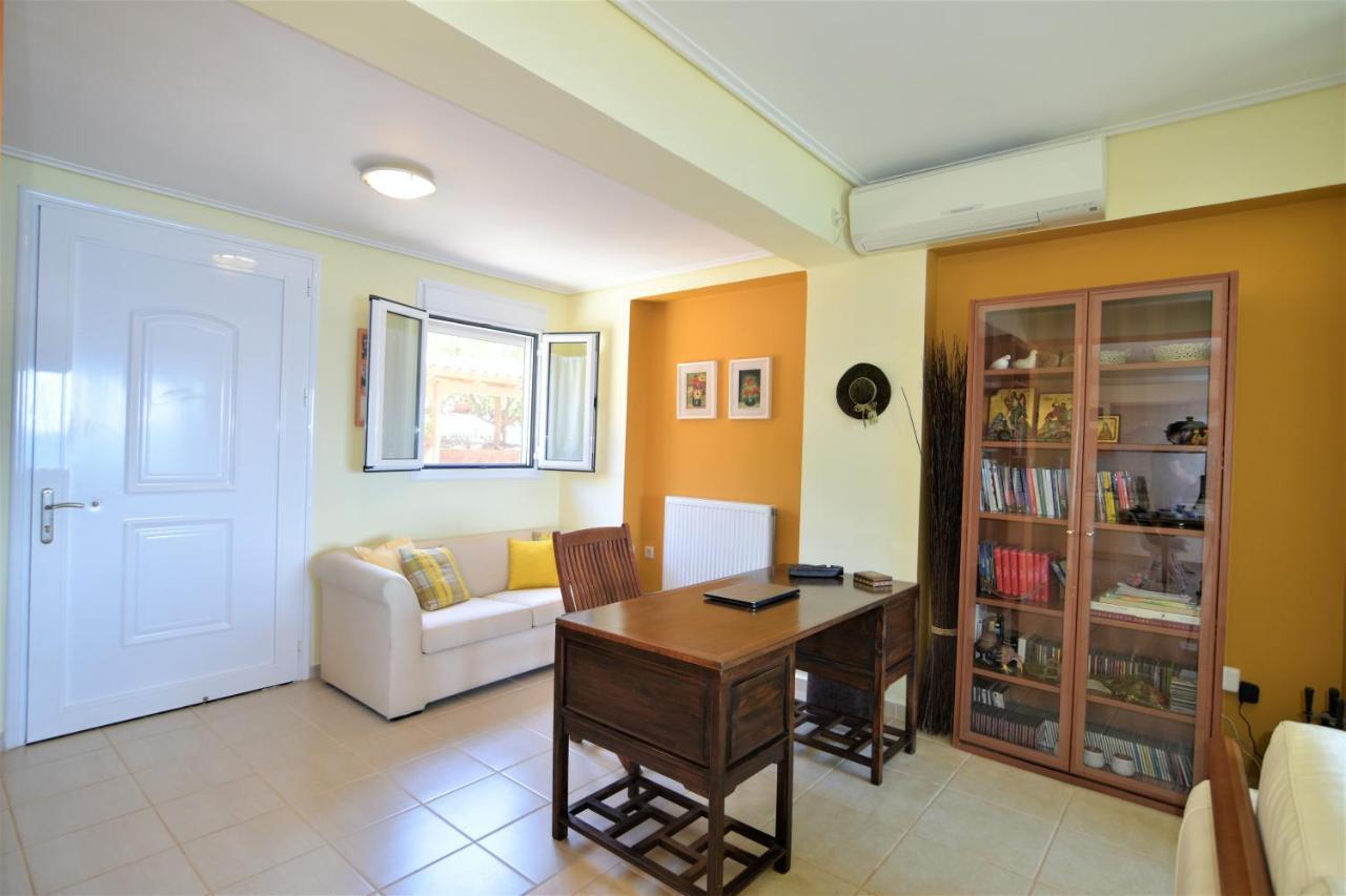 Blue Bay View - Beach House Vathirrevma Bagian luar foto
